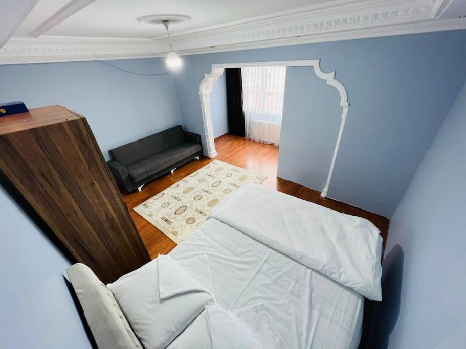 Elegant 3-bedroom Unit Near To Fatih Mosque. Apartment