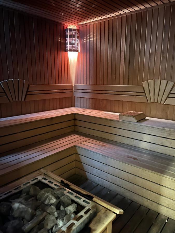 Luxury With Pool In The Center Of Istanbul