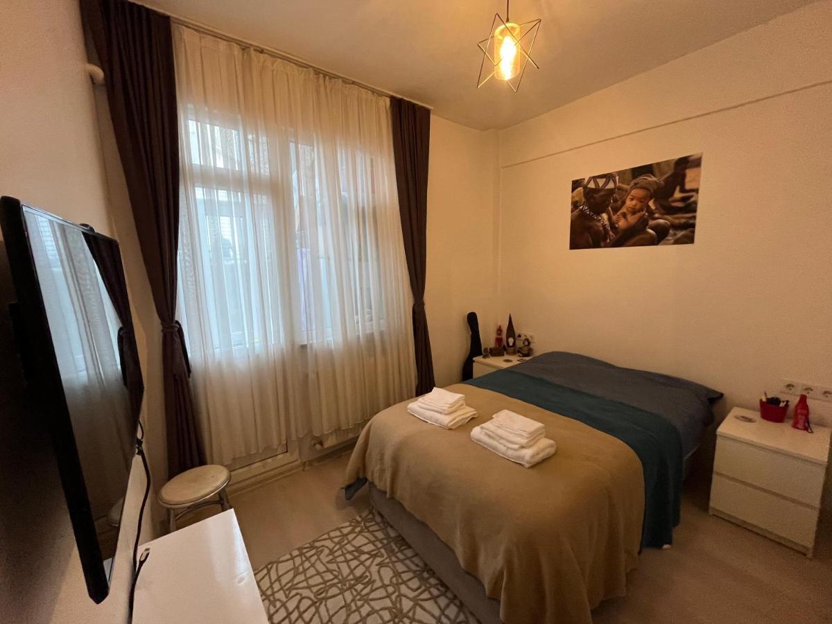Apartamento Centrally Located, 2+1 House In Taksim, Cihangir Istambul
