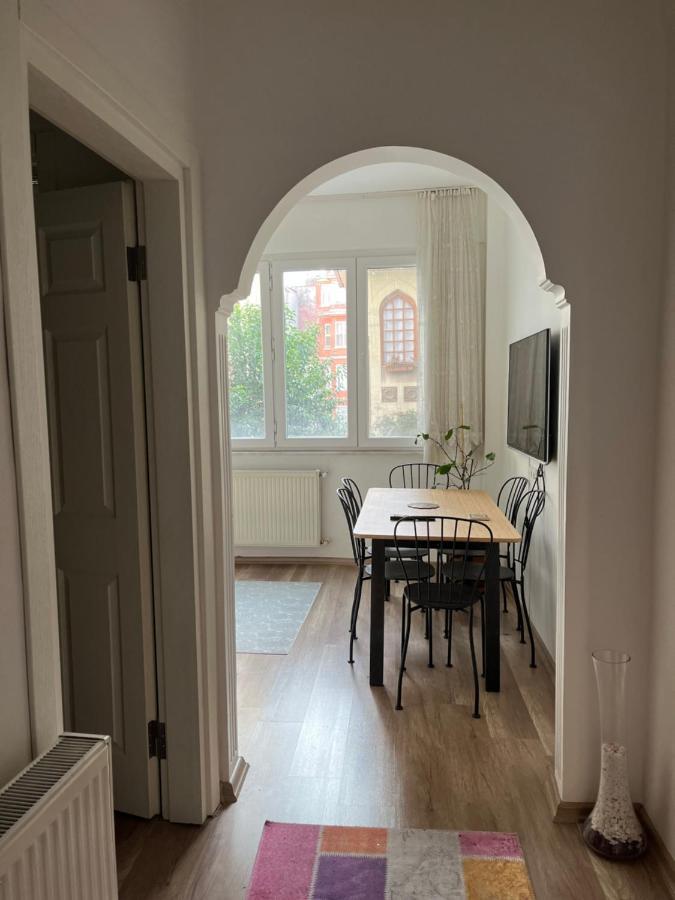 Centrally Located, 2+1 House In Taksim, Cihangir