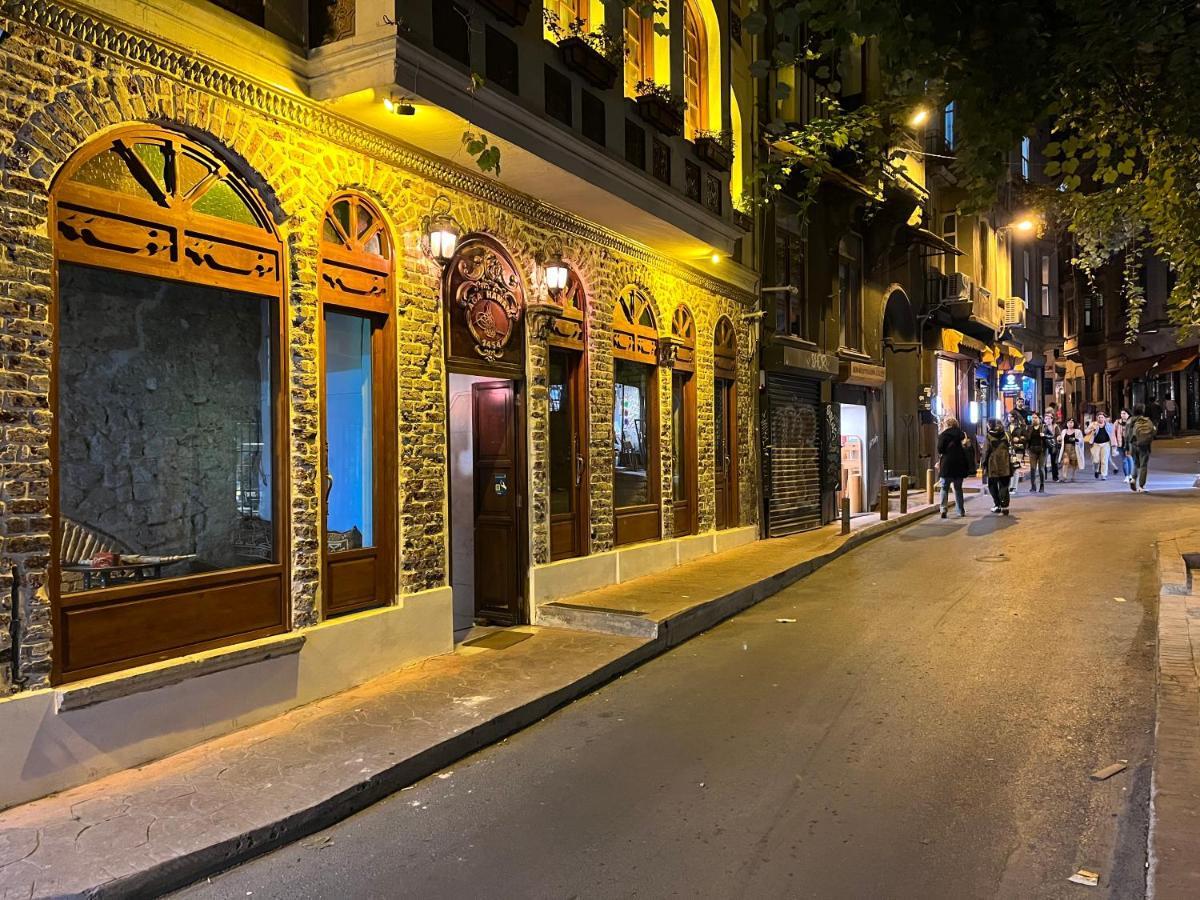Centrally Located, 2+1 House In Taksim, Cihangir Apartamento *