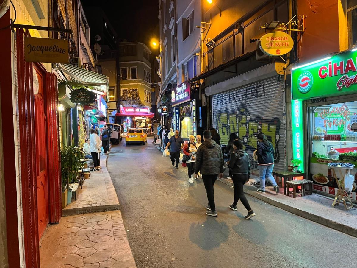 Centrally Located, 2+1 House In Taksim, Cihangir Apartamento Istambul