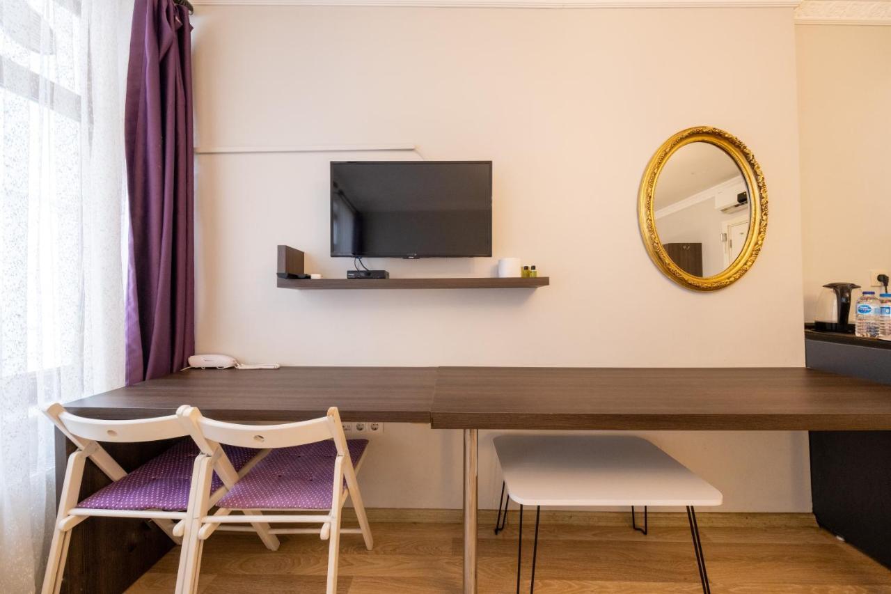 Apartment Frame Galata