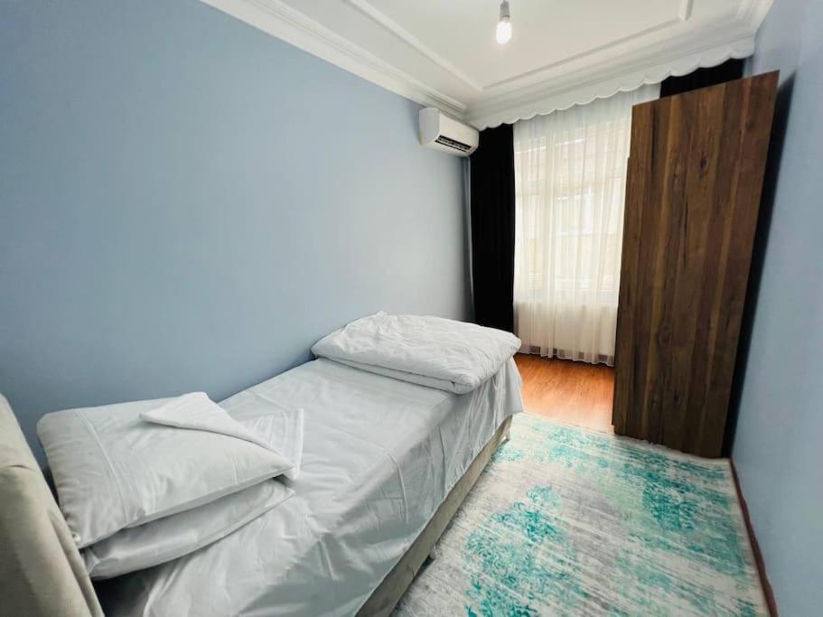Elegant 3-bedroom Unit Near To Fatih Mosque. Apartment Istanbul