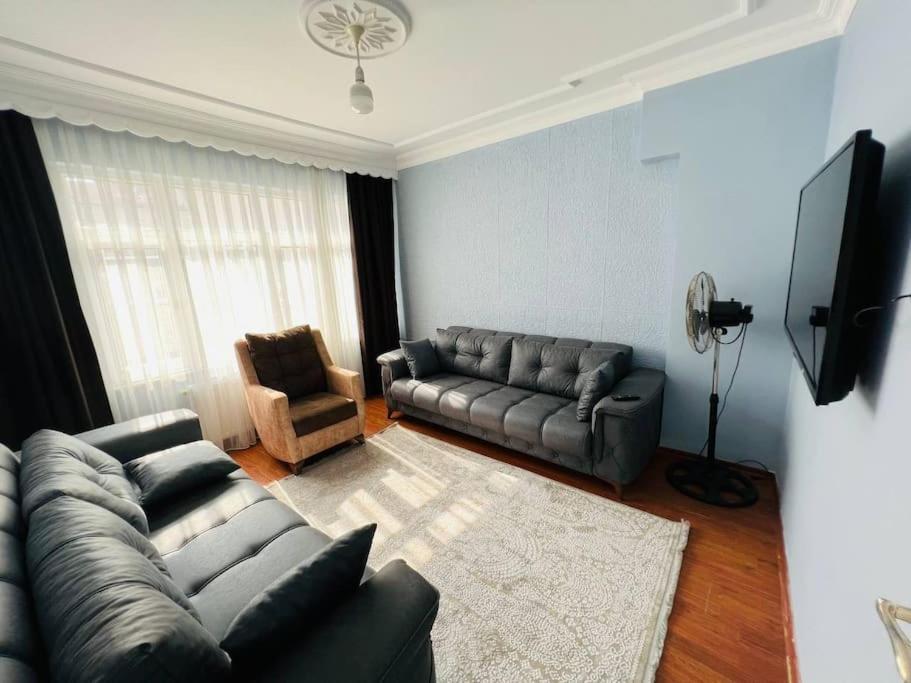 Apartment Elegant 3-bedroom Unit Near To Fatih Mosque. *