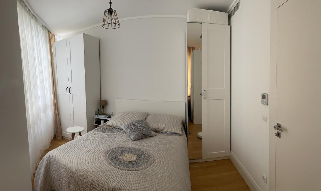 Apartment Luxury With Pool In The Center Of