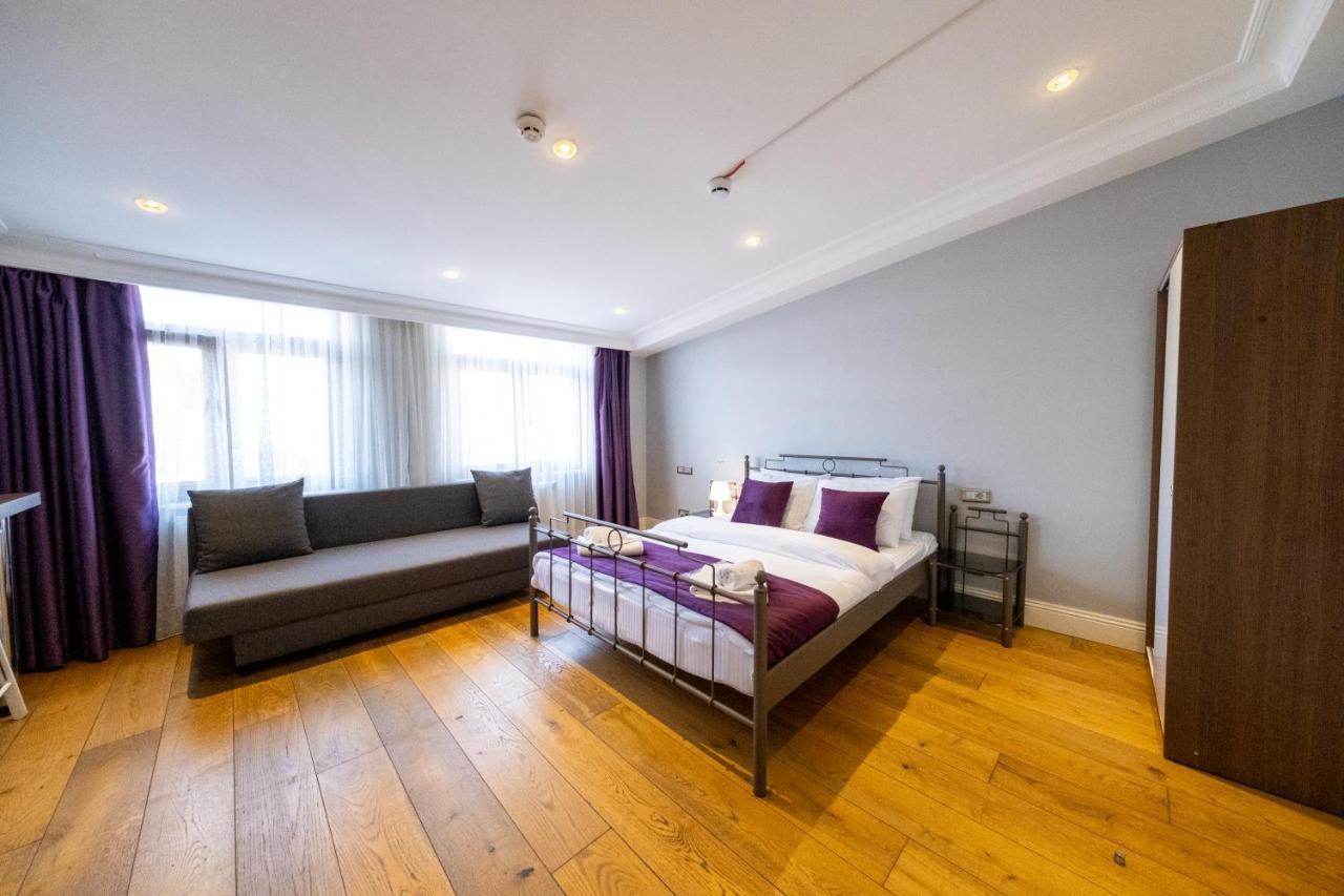Apartment Frame Galata