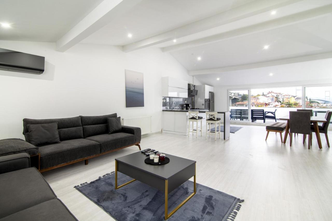 Sleek House With A Lovely Terrace In Besiktas *