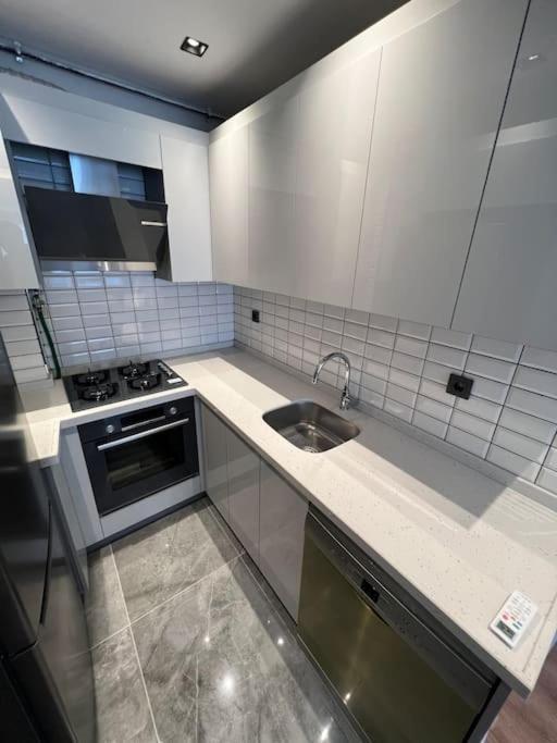 Zeytinburnu Merkezi Konumda, Sifir Daire & Esyalar Istanbul