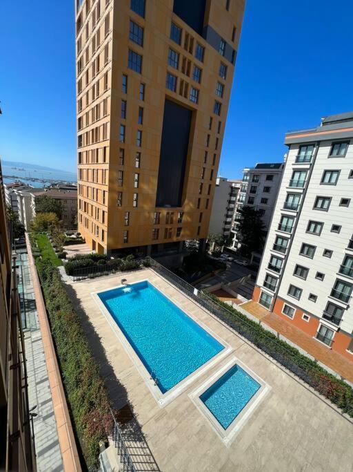 Ultra Luex Deniz Manzarali Site Ici 2+1 Istambul