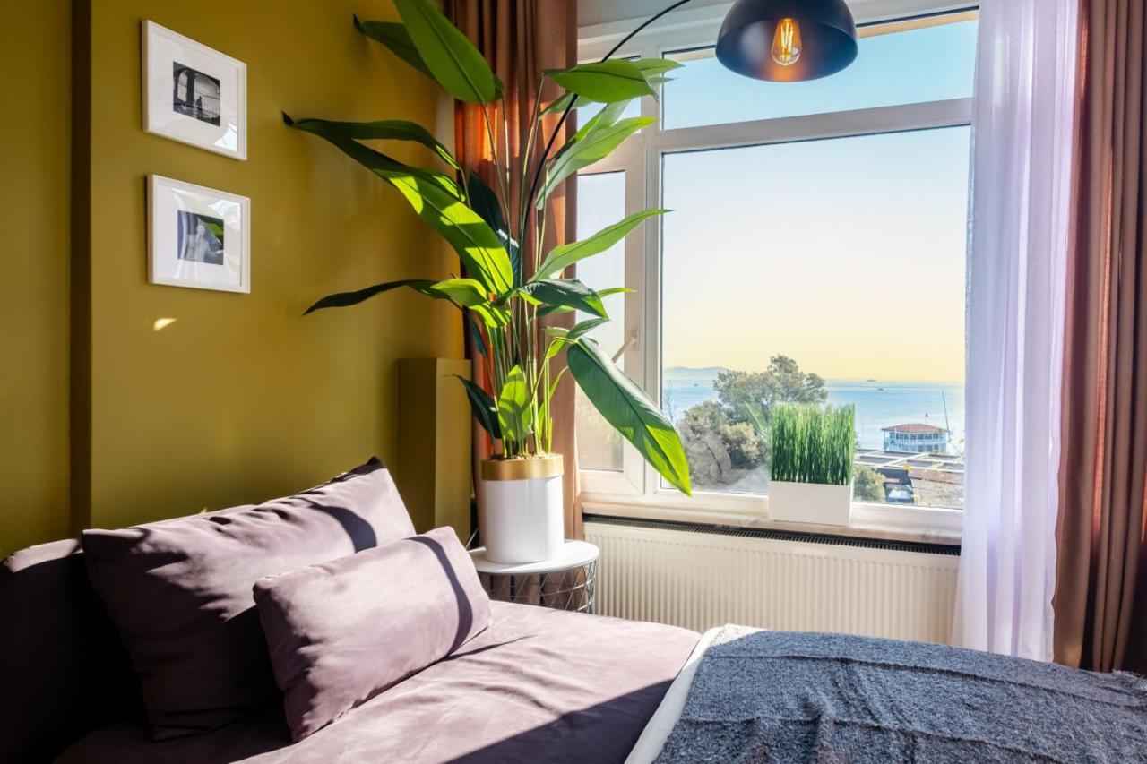 Chic Flat With Balcony Near Moda Shore * Istanbul