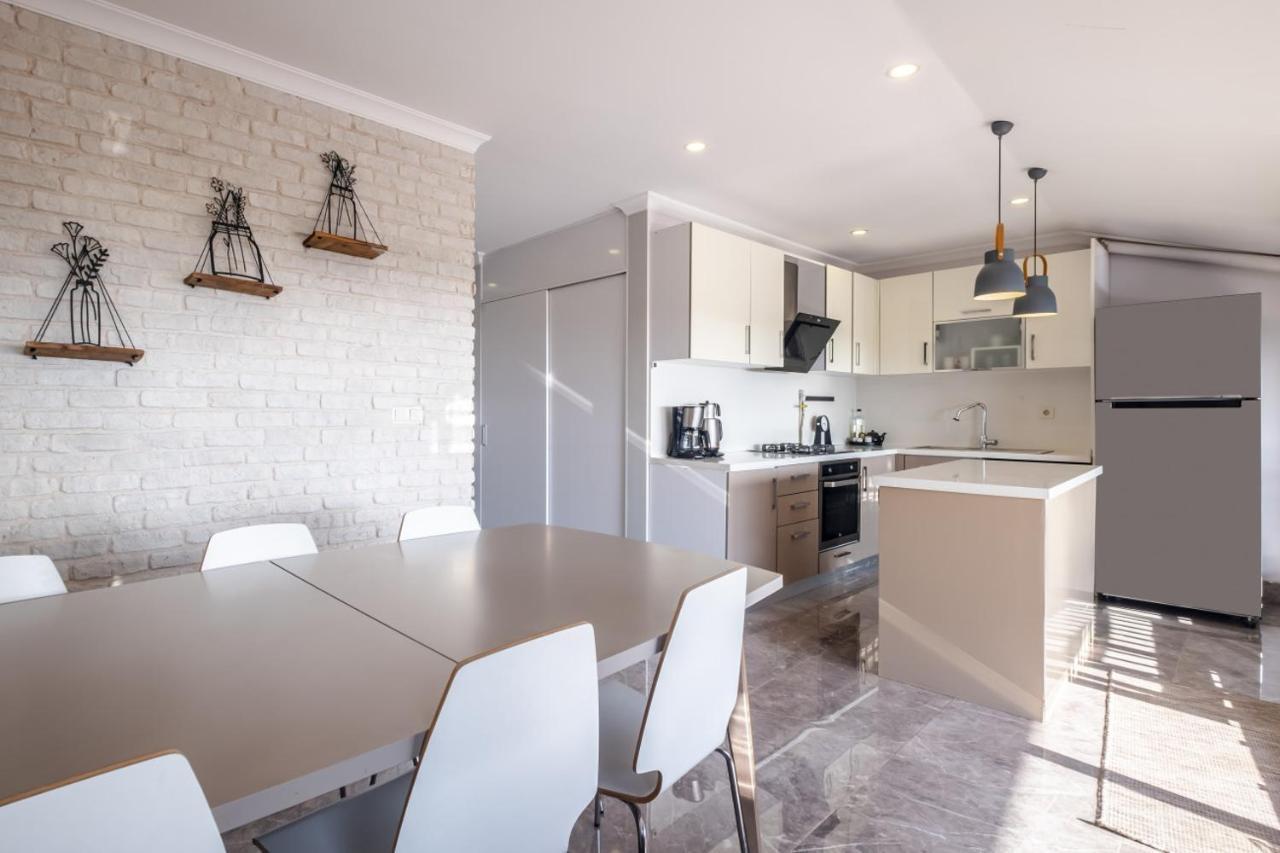 Apartment Sleek Flat Near Public Transportation In Maltepe