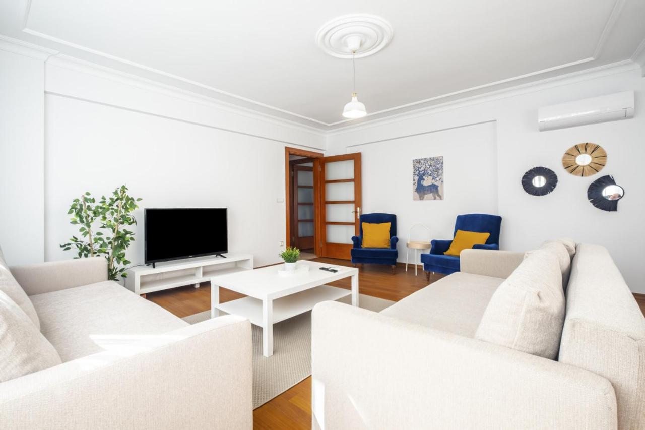 Centrally Located Sleek And Modern Flat In Sisli *