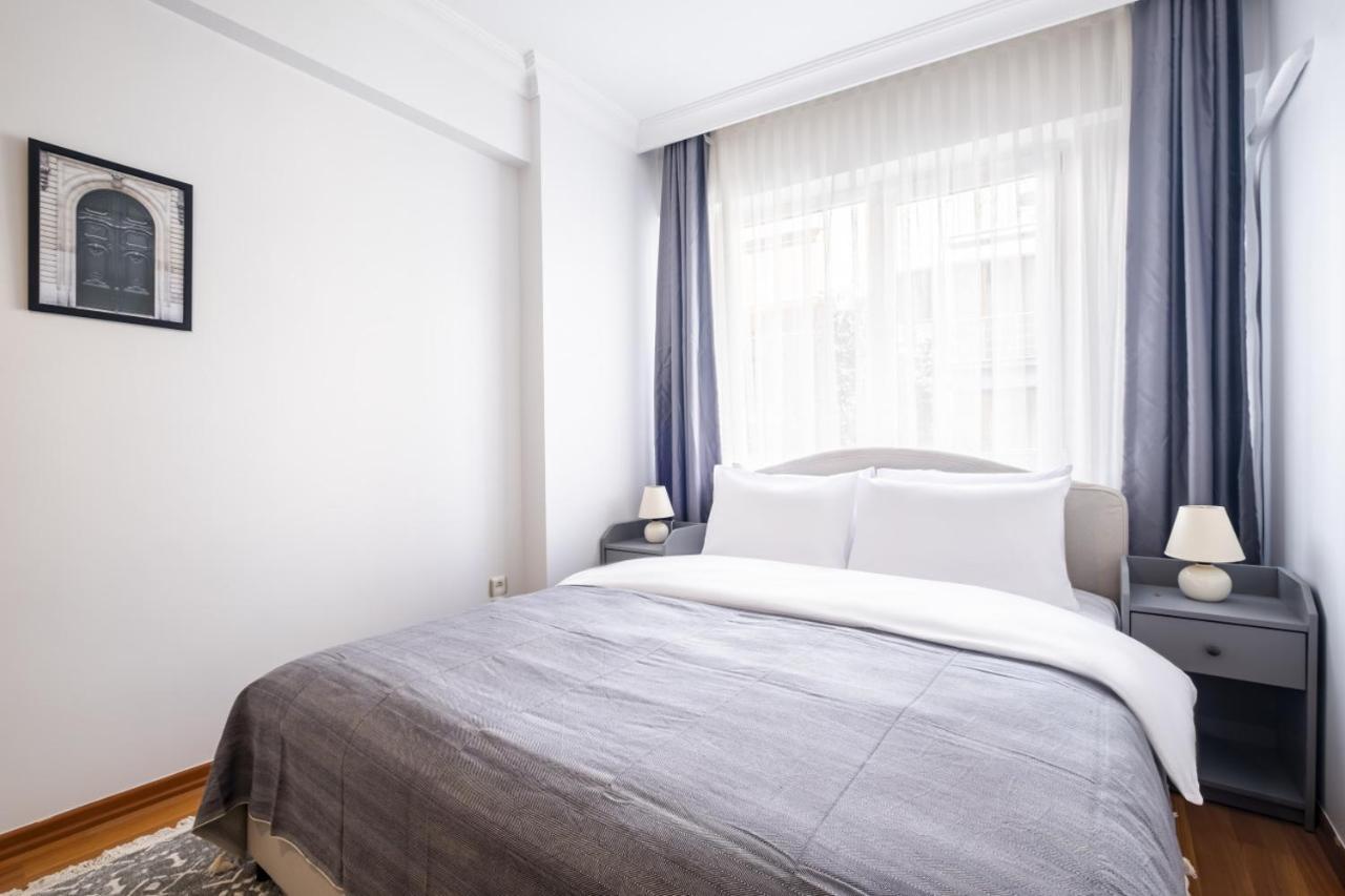 Centrally Located Sleek And Modern Flat In Sisli *
