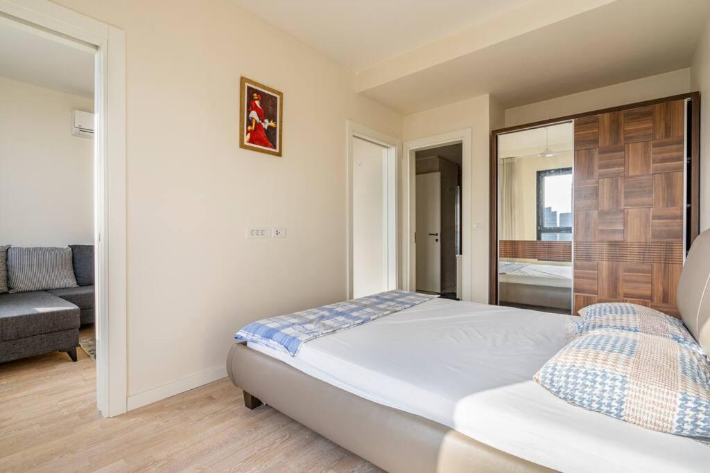 Gyoo Konforunda Yuksek Kat Apartment Istanbul