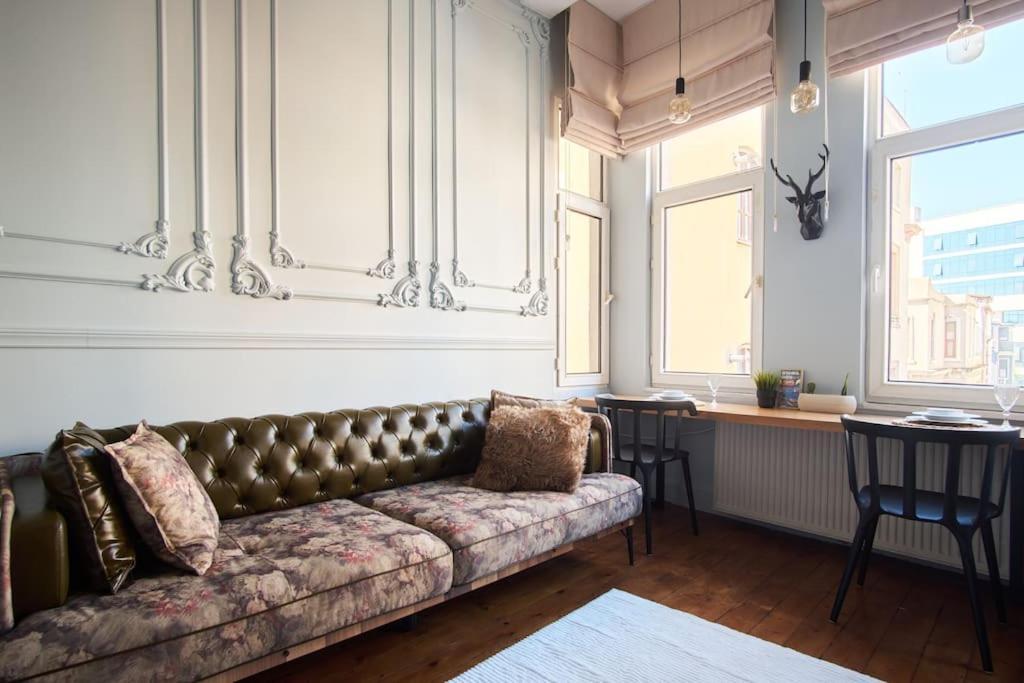Apartment Modern&old Style Flat In The Center Of Cihangir *