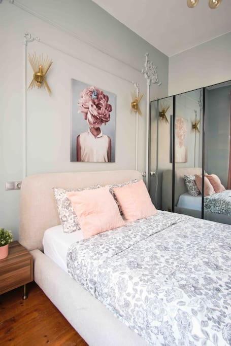 Apartment Modern&old Style Flat In The Center Of Cihangir