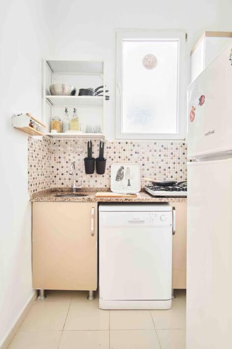 Modern&old Style Flat In The Center Of Cihangir Apartment Istanbul