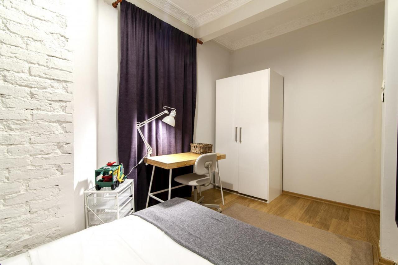 Vibrant Flat With Balcony In Sisli Apartment *
