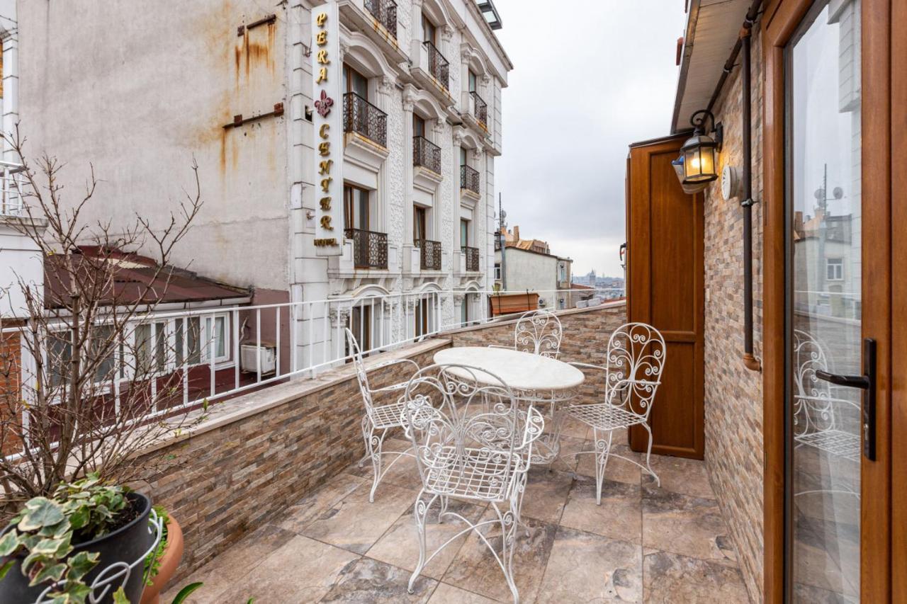 Superb Flat With View And Terrace In Beyoglu