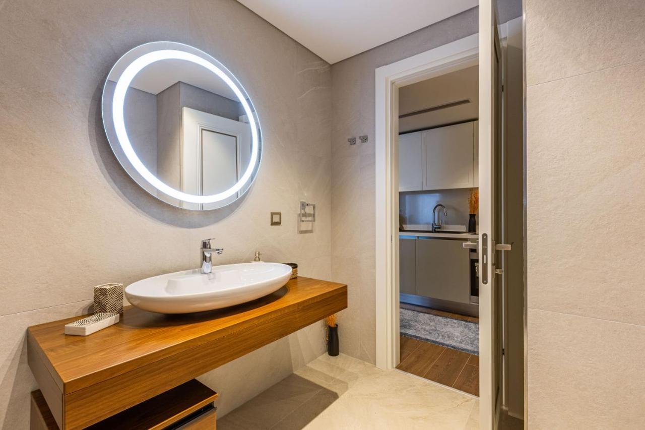 Apartment Trendy Beyoglu: Stylish Nearby Istanbul