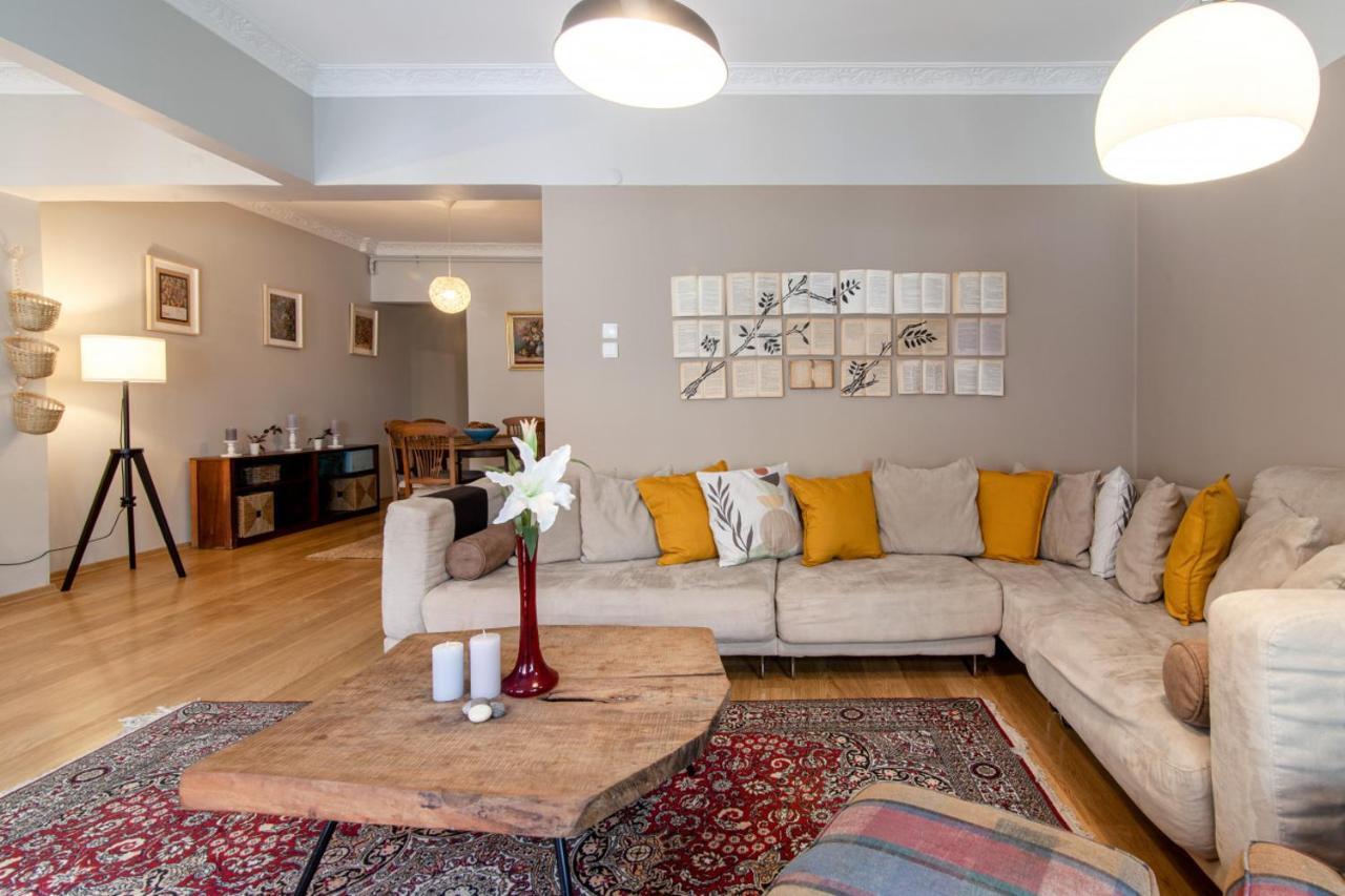 Vibrant Flat With Balcony In Sisli Istanbul