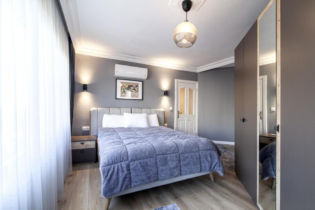 Modern Flat Close To Istiklal Street With Balcony Apartment