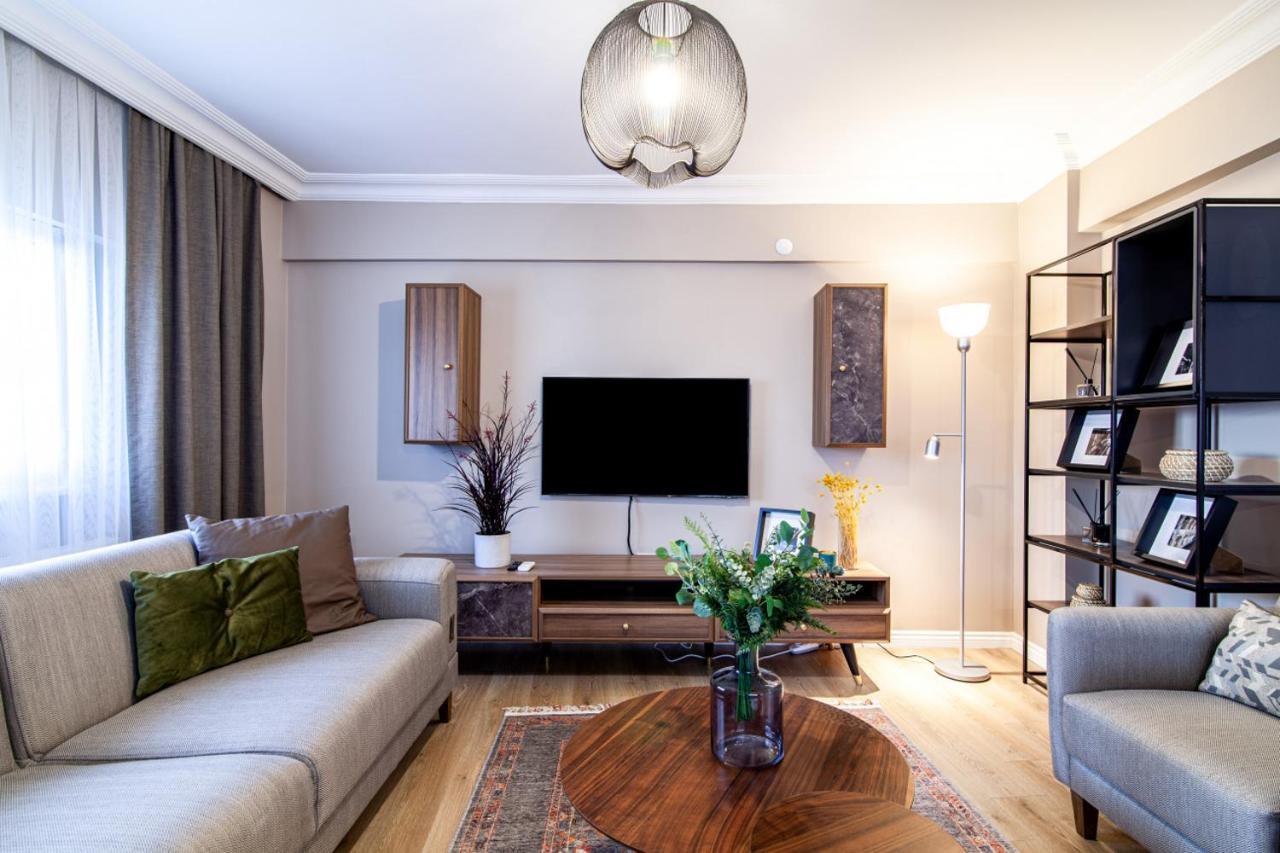 Modern Flat Close To Istiklal Street With Balcony