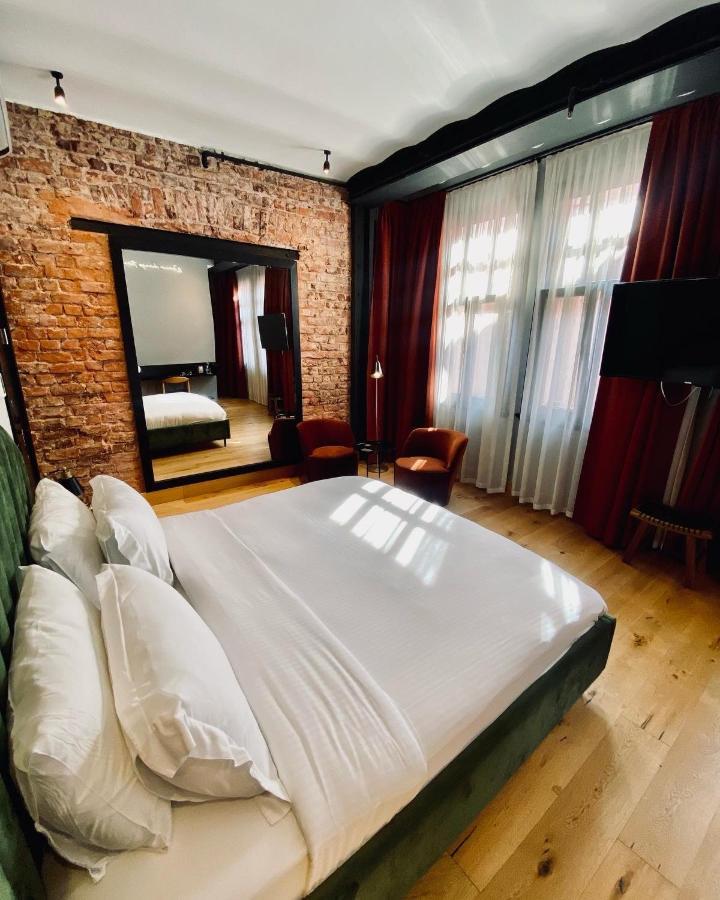 Ruz Hotel