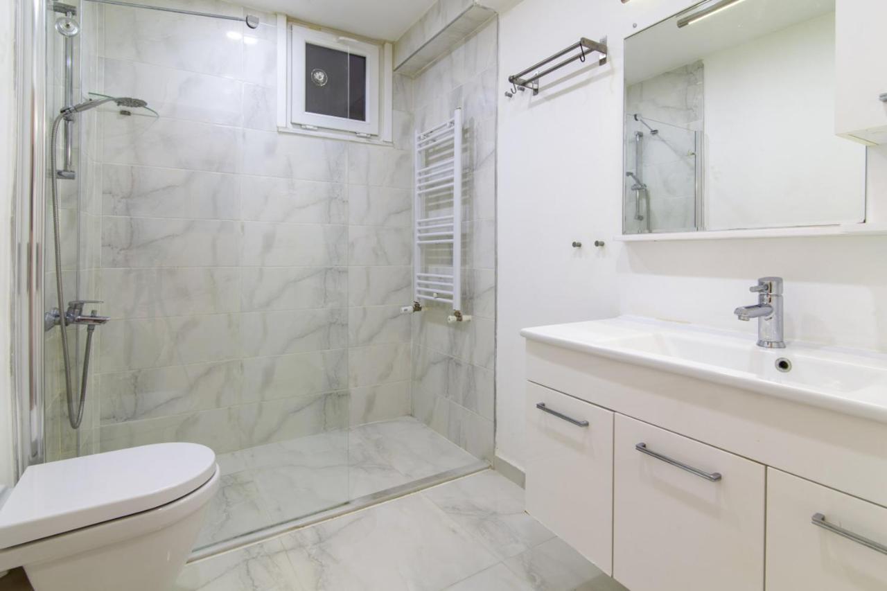 Apartment Cozy Flat In Beyoglu Near Public Transportation Istanbul