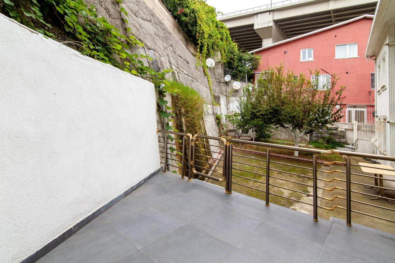 Sleek House With A Lovely Terrace In Besiktas Istanbul