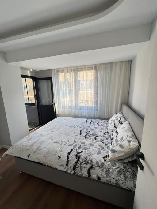 Zeytinburnu Merkezi Konumda, Sifir Daire & Esyalar