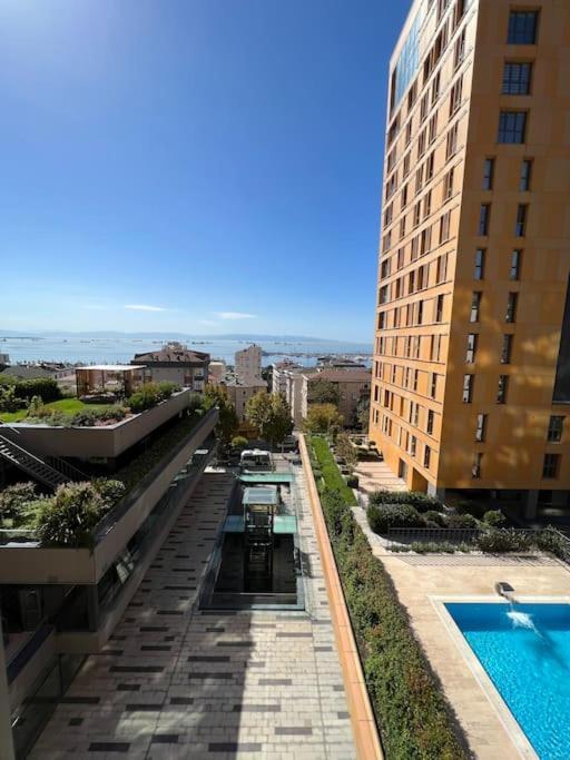 Ultra Luex Deniz Manzarali Site Ici 2+1 Istambul
