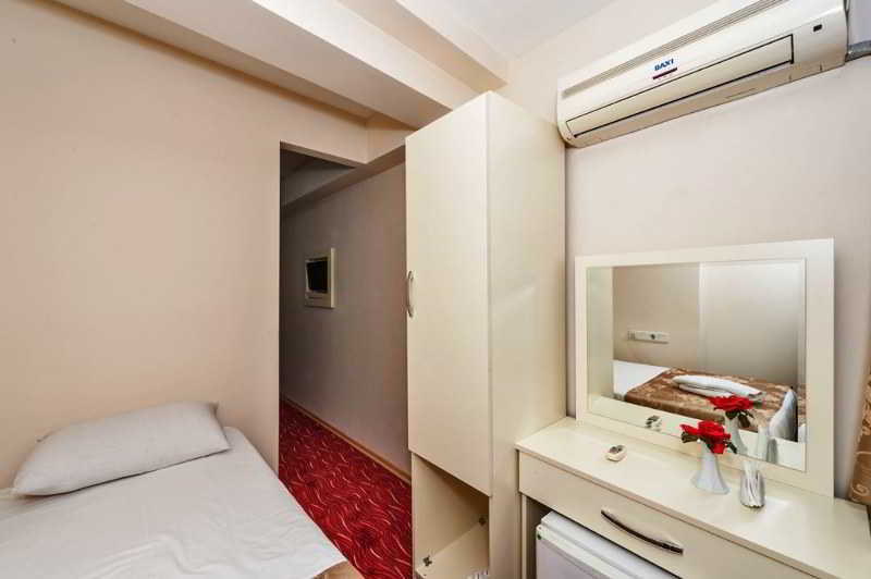 Maral Hotel 3*