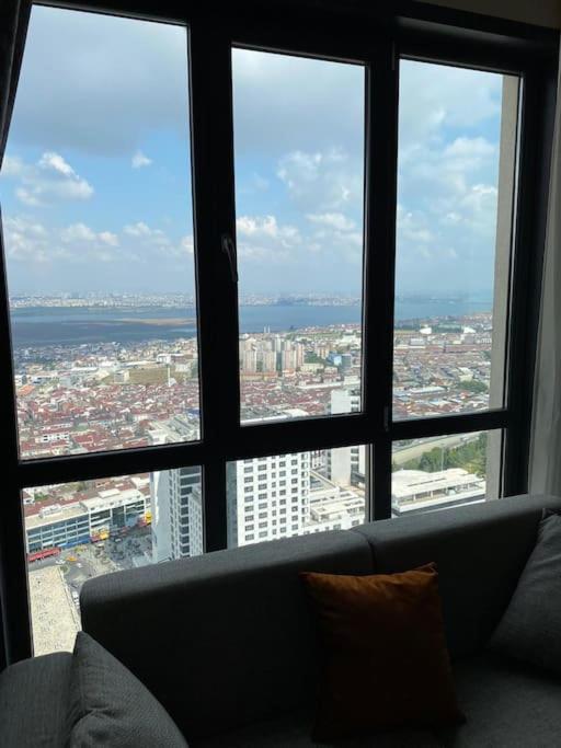 Apartment View With Wifi And Pool Istanbul