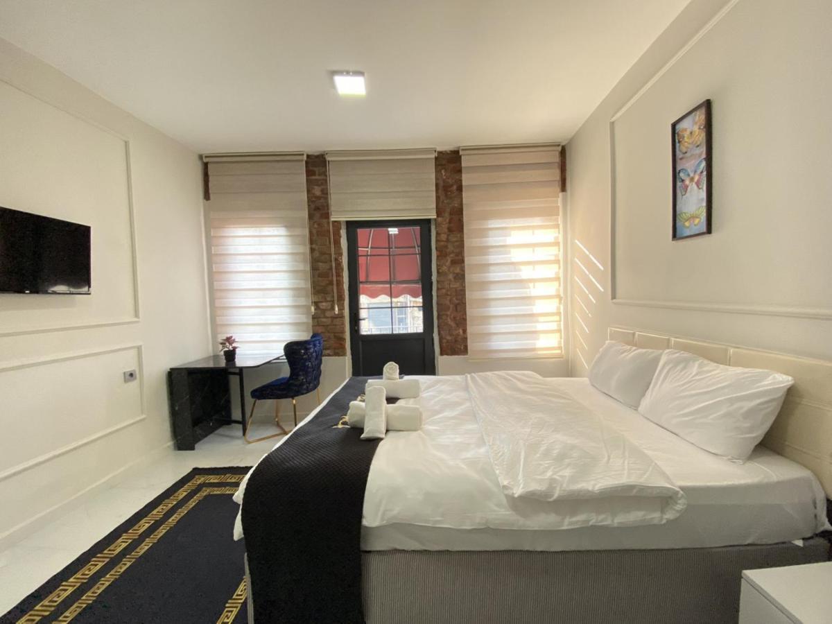 Central And Comfy Flat With Balcony In Beyoglu * İstanbul