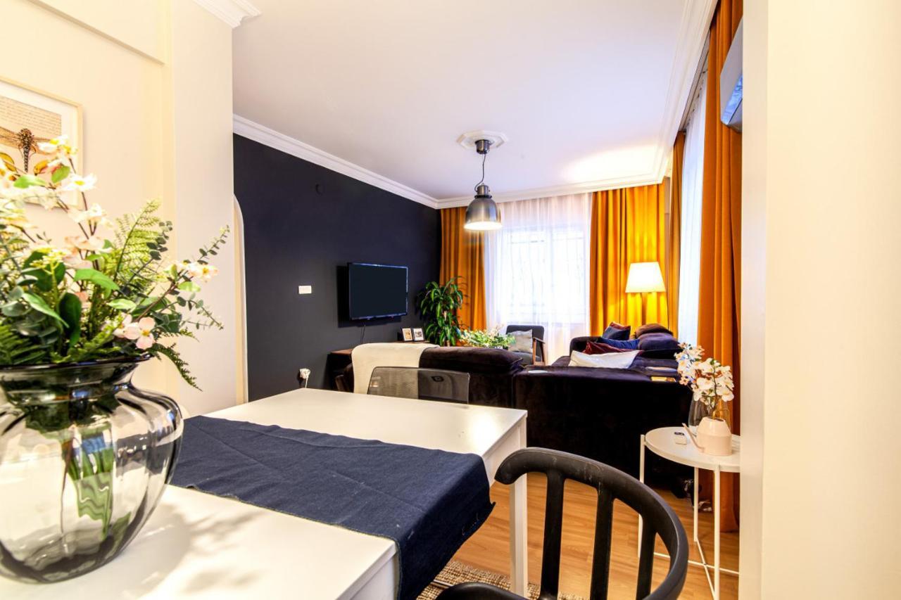Central And Convenient Flat In Sisli
