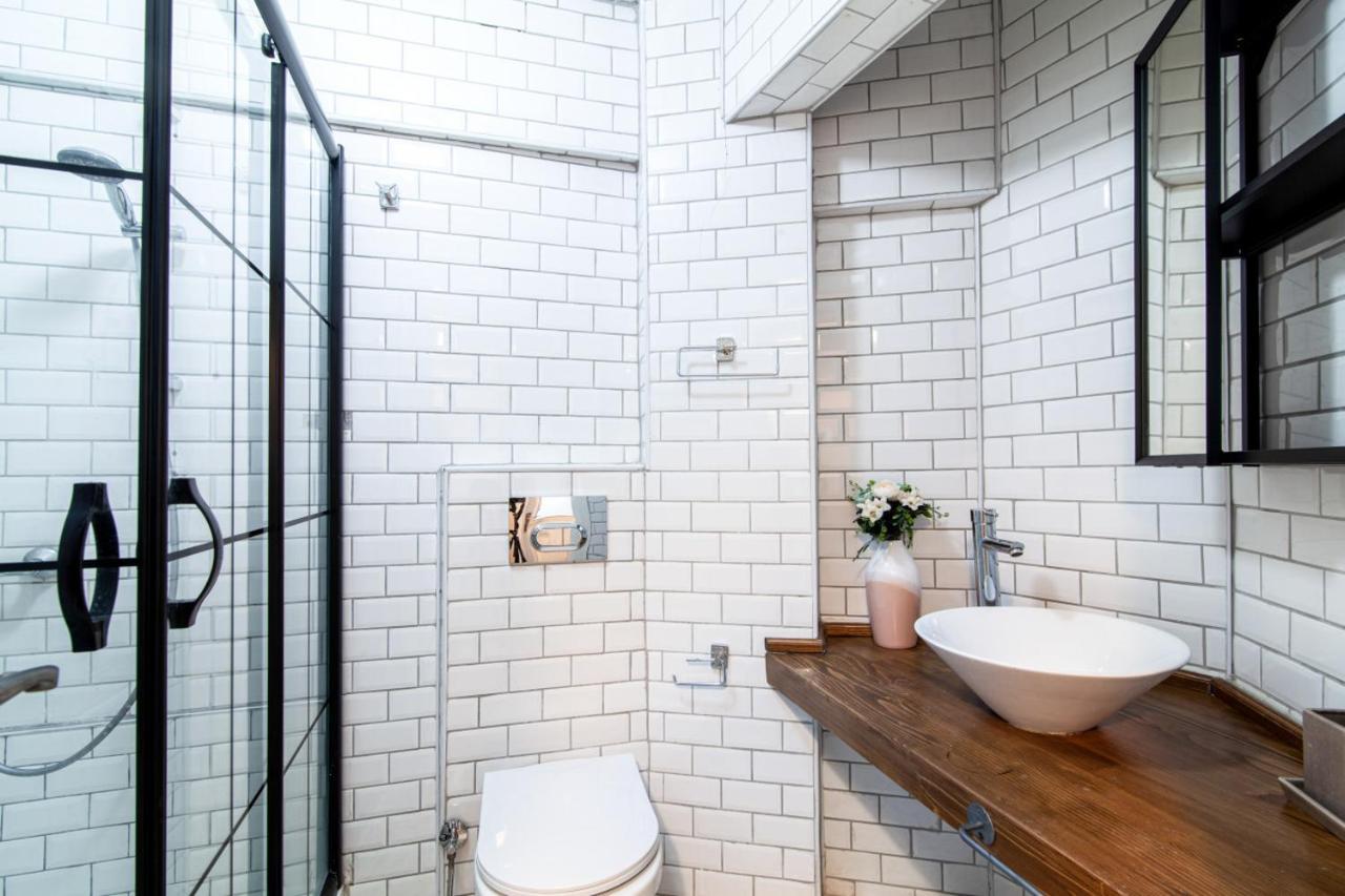 Modern Flat Close To Istiklal Street With Balcony Apartment *