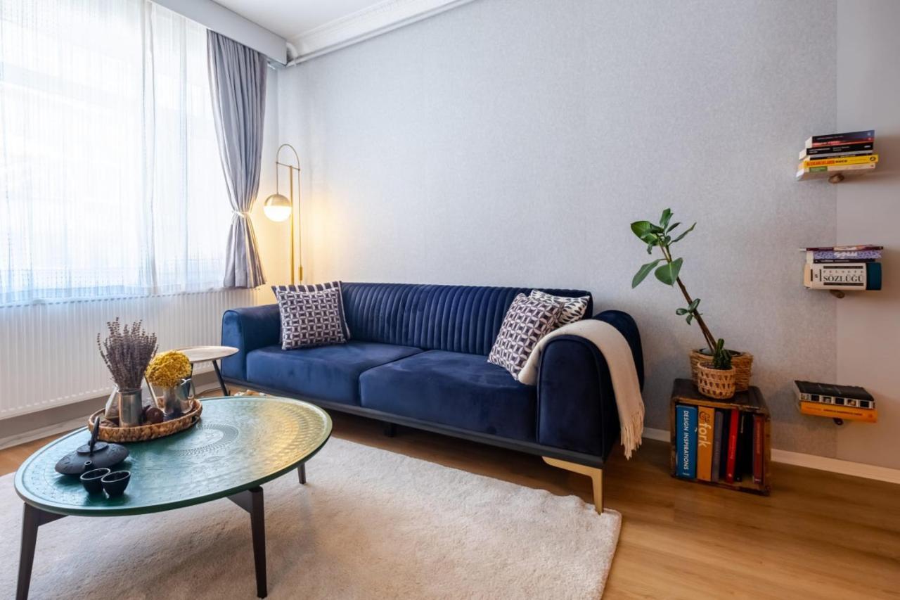 Eclectic Flat Near Metro With Terrace In Kadikoy * Istanbul