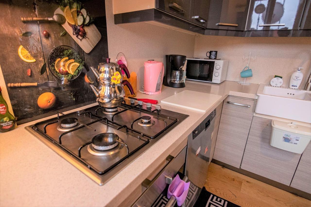 Taksim Roya -center Of The Apartment