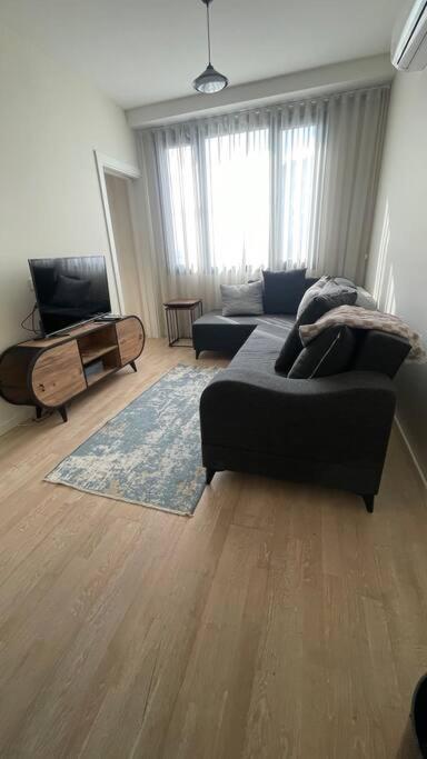 Gyoo Konforunda Yuksek Kat Apartment