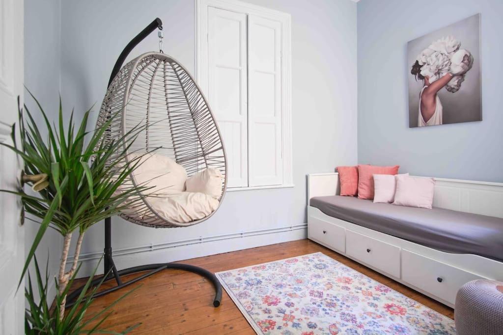 Modern&old Style Flat In The Center Of Cihangir Apartment *
