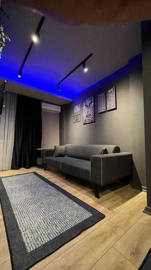 Thalia Apartment