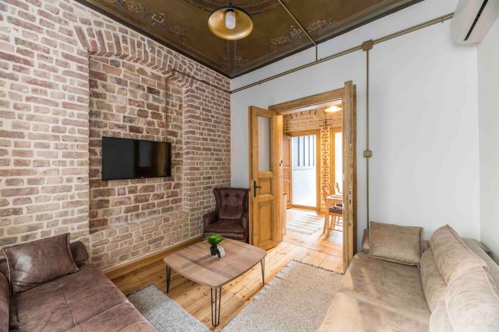 3 Bedroom Historic Near To Galata Tower Istambul