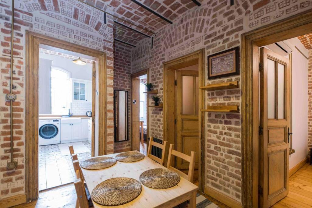 3 Bedroom Historic Near To Galata Tower Istambul