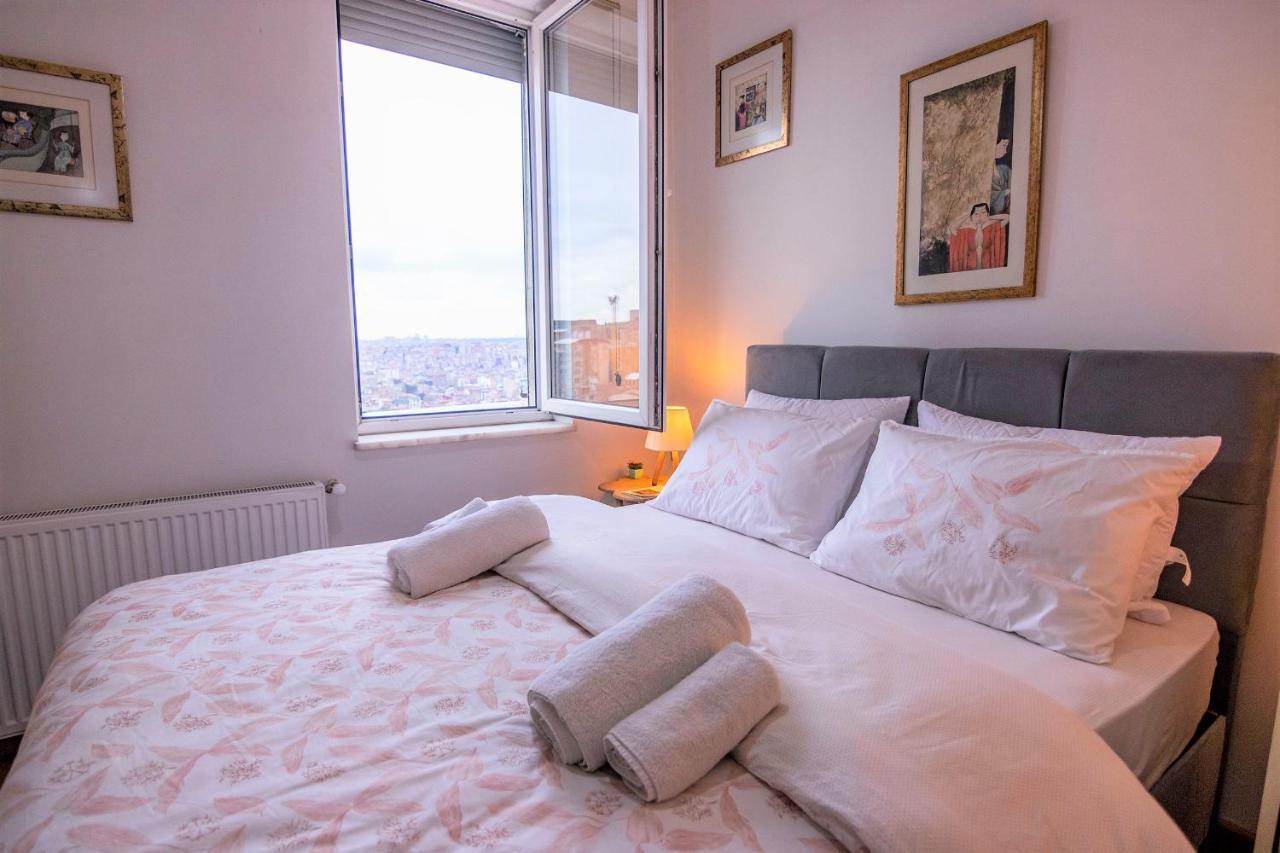 Roya Taksim - Center Of The Apartment *