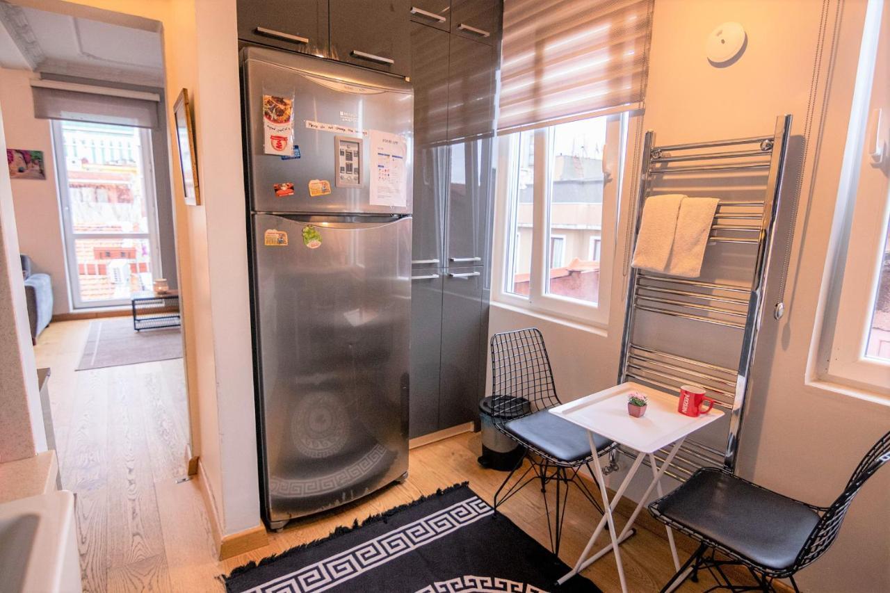 Roya Taksim - Center Of The Apartment
