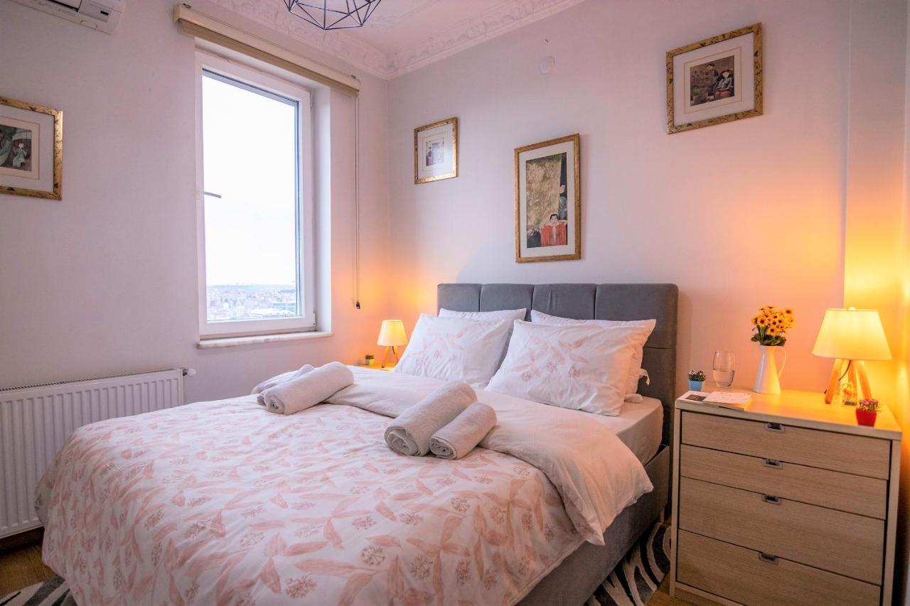 Roya Taksim - Center Of The