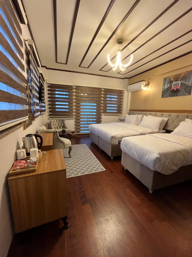 Hotel Palmera Art House *