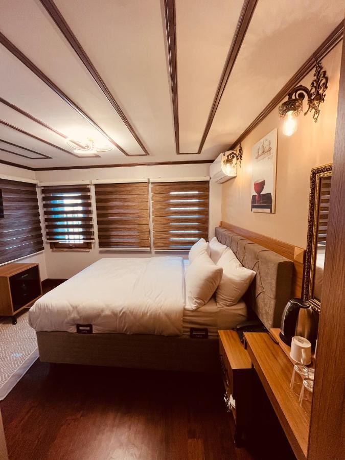 Hotel Palmera Art House